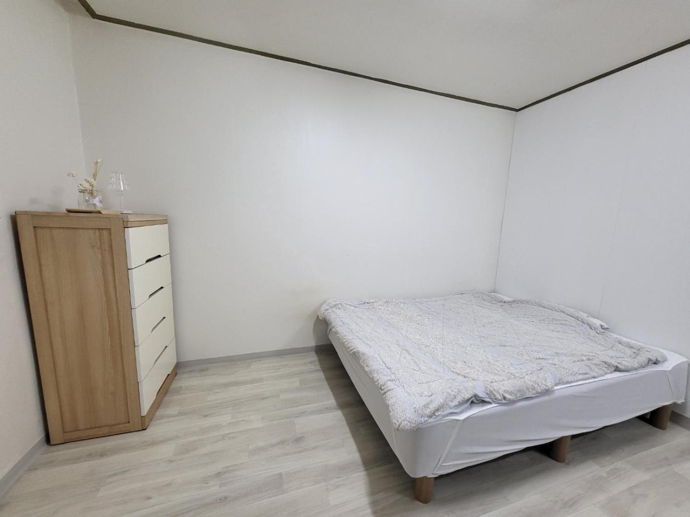 Apartment Bunyoung House