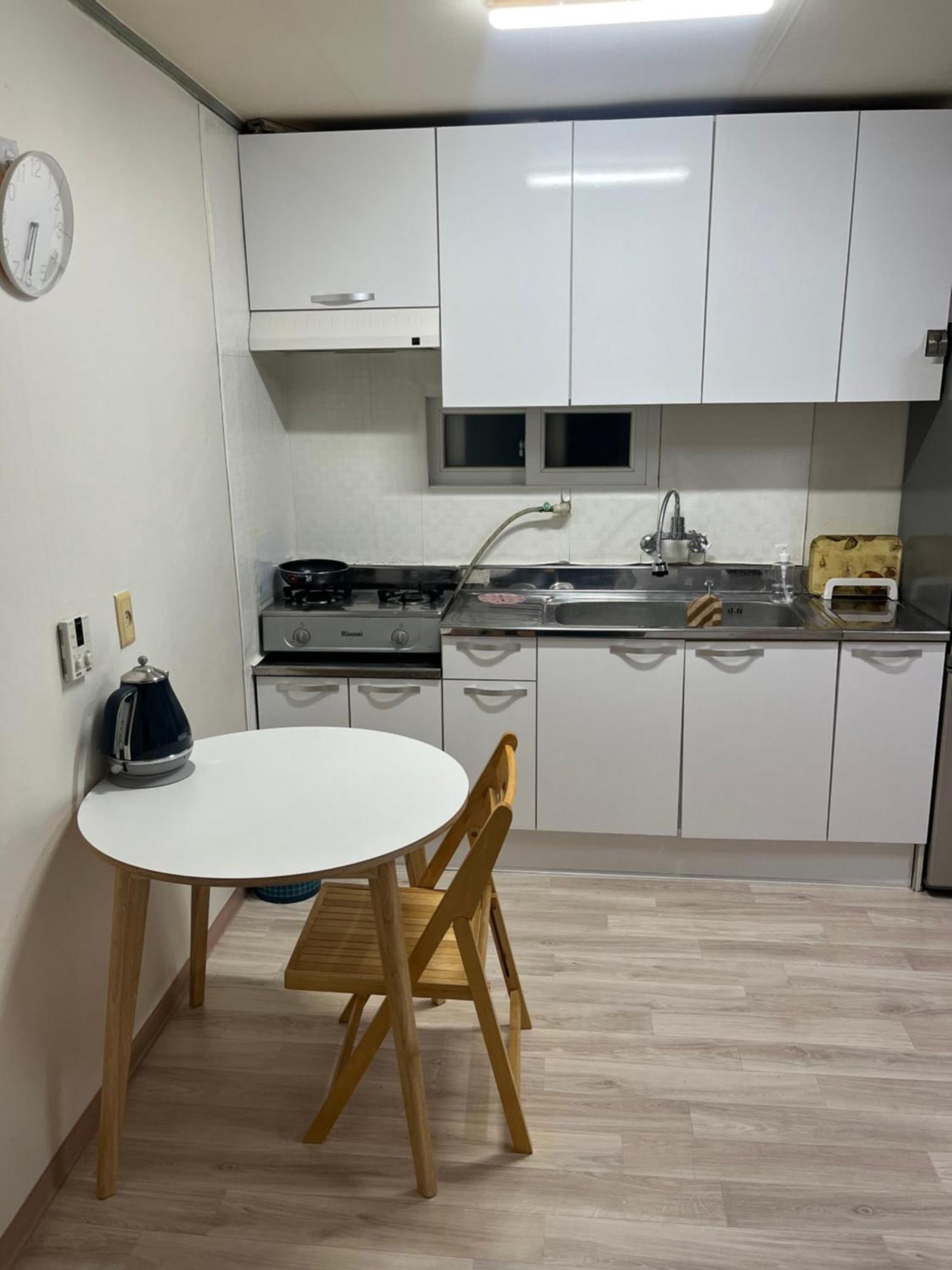 Apartment Bunyoung House Seoul